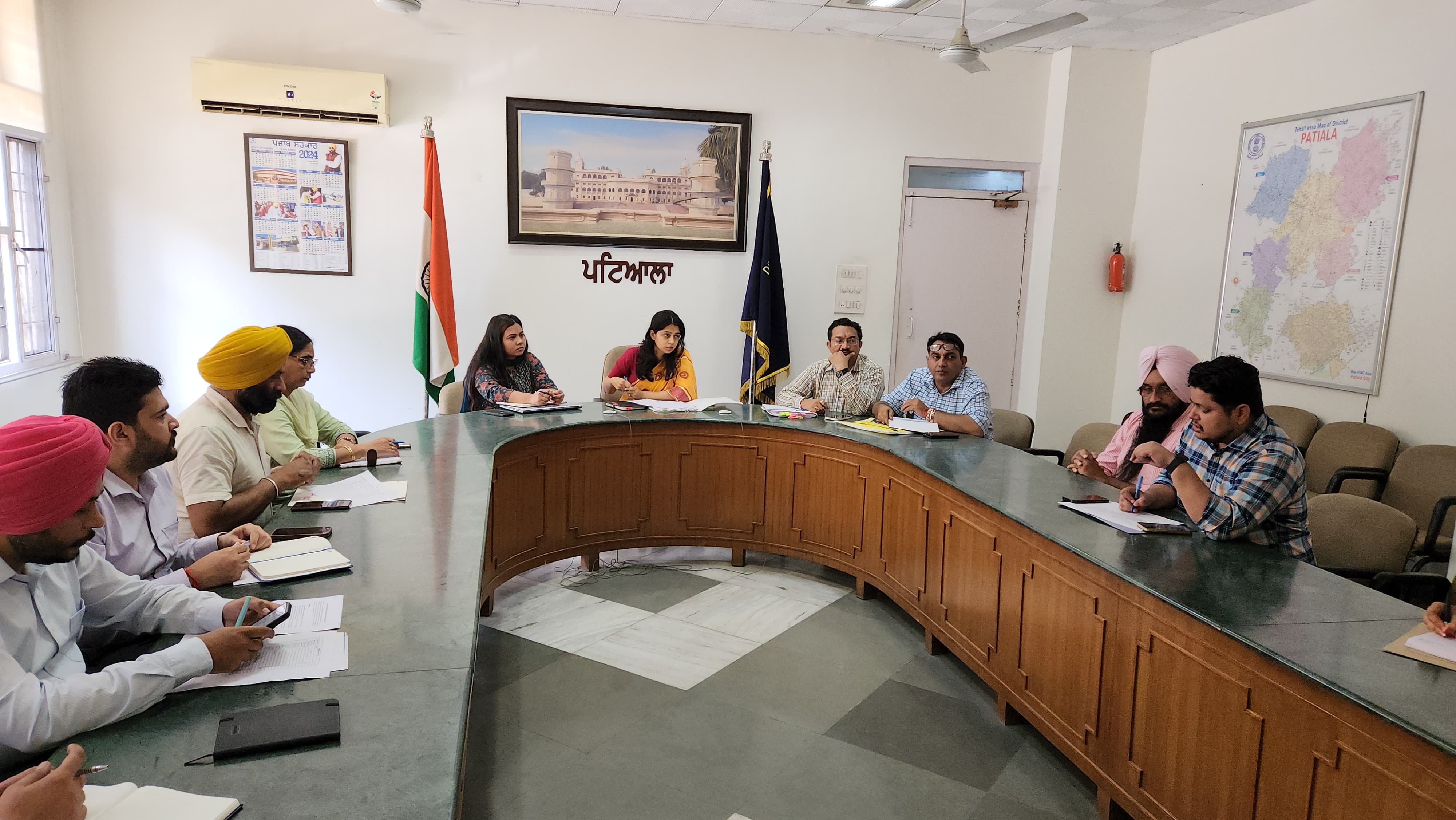 Camps will be held in Anganwadi and primary schools to make Aadhaar cards for children